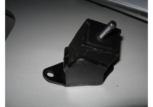 подушка трансмісії, опора коробки передач Renault 9, 11, 21, Super 5, Rapid 1.1, 1.4, 1.7, 7700755531
